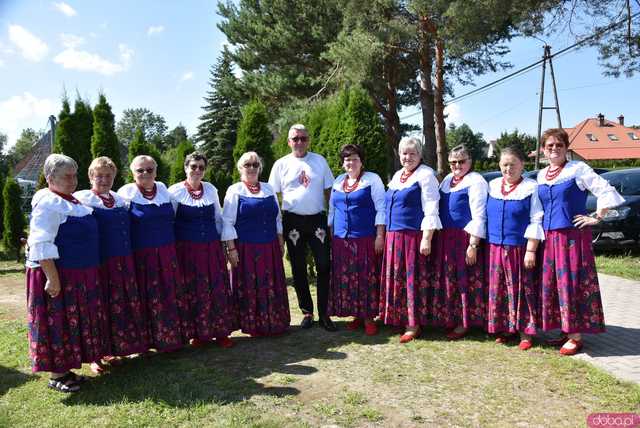 [FOTO, WIDEO] Tradycja bez rywalizacji. Za nami III Spotkanie Zespołów Ludowych w Przedborowej