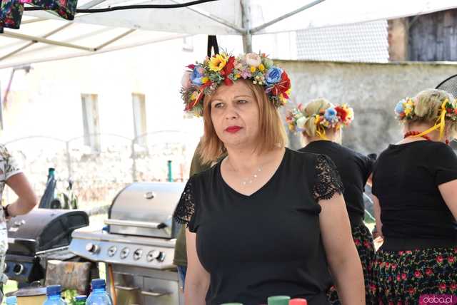 [FOTO, WIDEO] Tradycja bez rywalizacji. Za nami III Spotkanie Zespołów Ludowych w Przedborowej