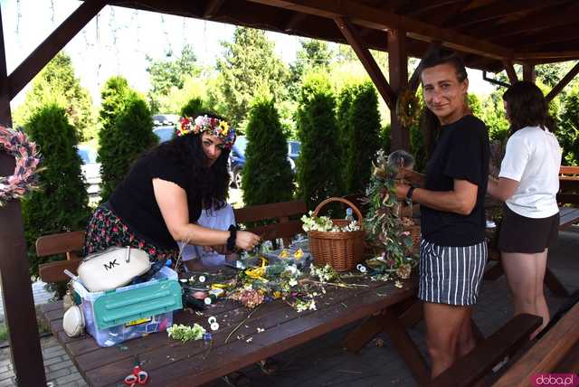 [FOTO, WIDEO] Tradycja bez rywalizacji. Za nami III Spotkanie Zespołów Ludowych w Przedborowej