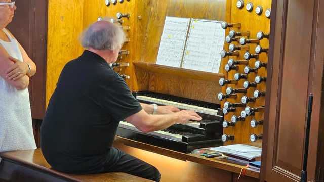 [FOTO] Muzyka wielkich mistrzów w sercu Barda. Za nami drugi koncert Bardzkiego Lata Organowego
