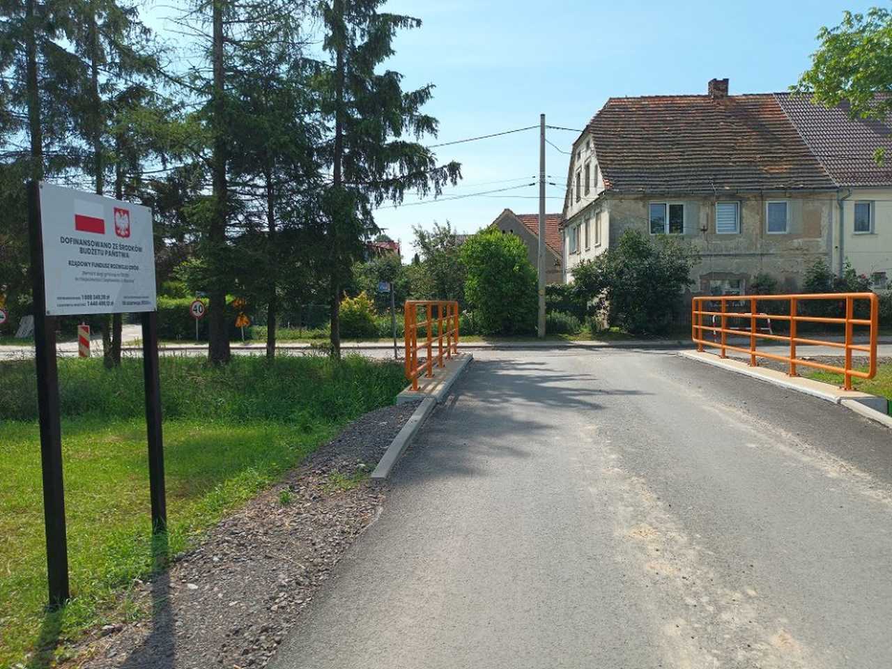 [FOTO] Zakończono remont ul. Bocznej w Ciepłowodach. Tak wygląda nowa nawierzchnia