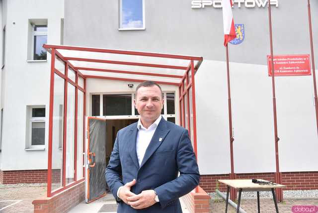 [FOTO, WIDEO] Ruszyła modernizacja Hali Sportowej w Kamieńcu Ząbkowickim. Czy uczniowie skorzystają z niej już we wrześniu?