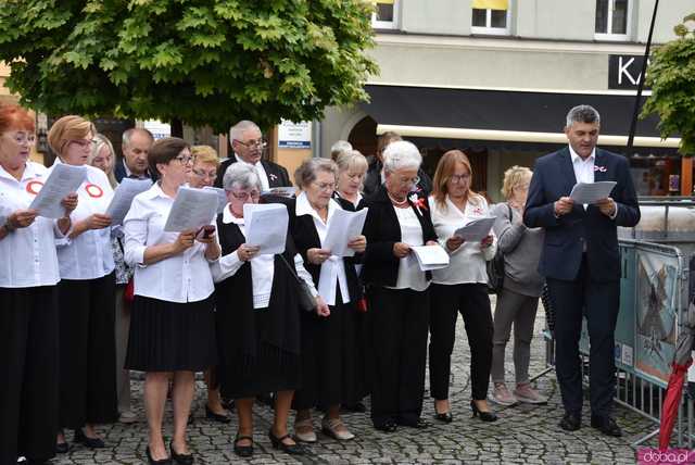 [FOTO] Deszcz nie zwolnił nas z obowiązku upamiętnienia wszystkich walczących w Powstaniu Warszawskim 