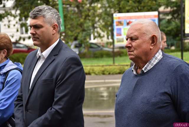 [FOTO] Deszcz nie zwolnił nas z obowiązku upamiętnienia wszystkich walczących w Powstaniu Warszawskim 