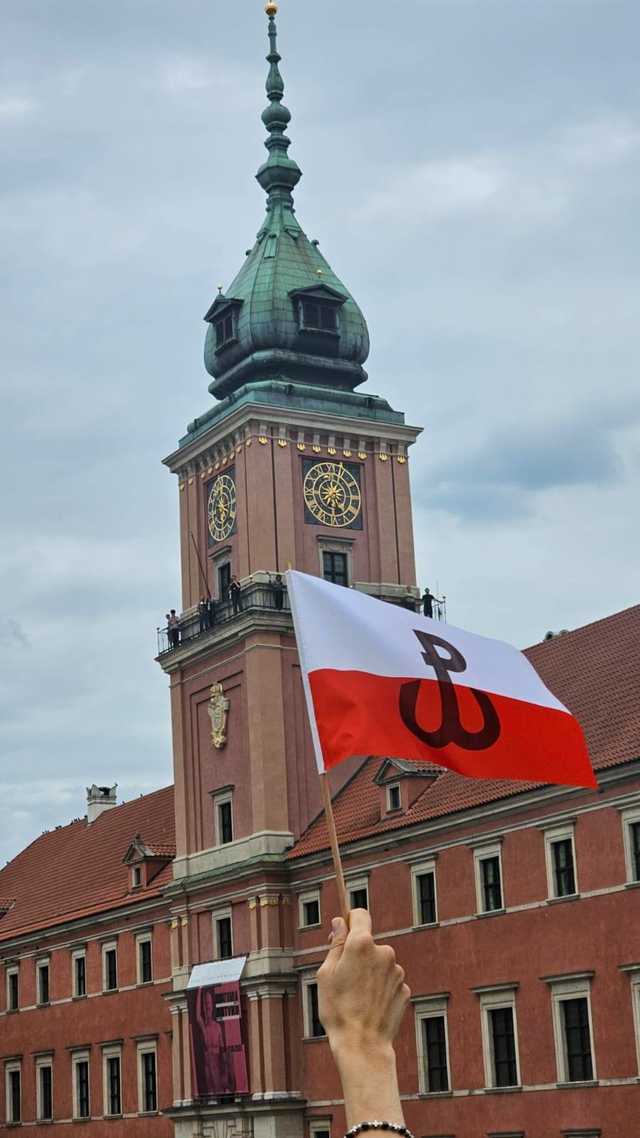 [FOTO] Mieszkańcy gminy Bardo oddali hołd bohaterom Powstania w stolicy