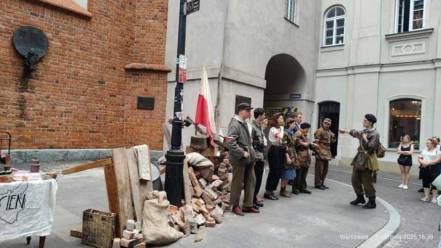 [FOTO] Mieszkańcy gminy Bardo oddali hołd bohaterom Powstania w stolicy
