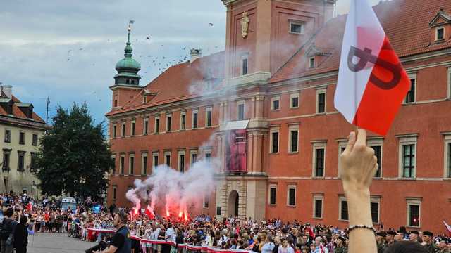 [FOTO] Mieszkańcy gminy Bardo oddali hołd bohaterom Powstania w stolicy