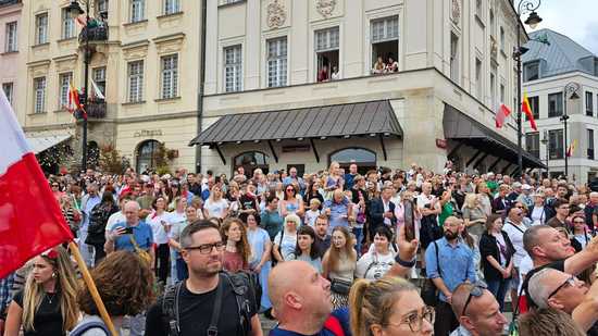 [FOTO] Mieszkańcy gminy Bardo oddali hołd bohaterom Powstania w stolicy