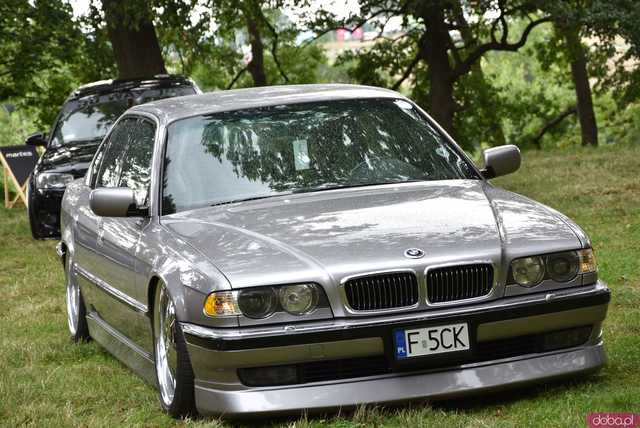[FOTO] Jak nisko można zejść? HOW LOW 2025 przyciągnął pasjonatów motoryzacji z całego Dolnego Śląska