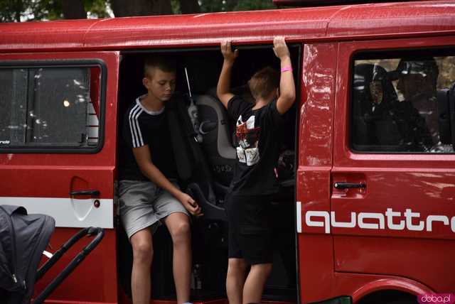 [FOTO] Jak nisko można zejść? HOW LOW 2025 przyciągnął pasjonatów motoryzacji z całego Dolnego Śląska