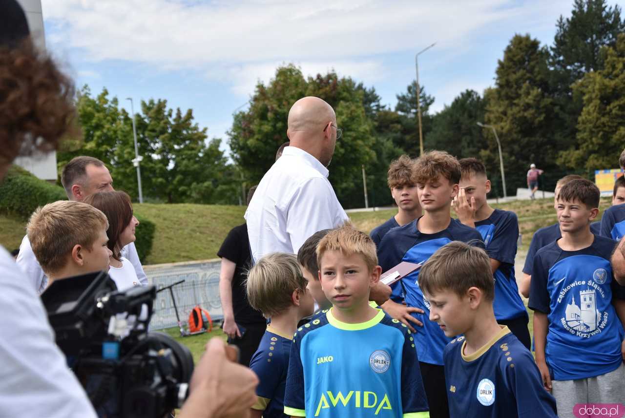 [FOTO, WIDEO] „Nie obiecujemy, tylko realizujemy Wizyta Ministra Sportu w Ząbkowicach przyniosła konkretne deklaracje 