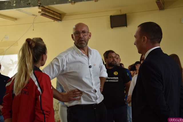 [FOTO] Nowa era sportu w Kamieńcu Ząbkowickim? Minister Sportu sprzedał burmistrzowi kilka ciekawych pomysłów 