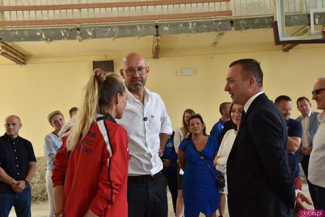[FOTO] Nowa era sportu w Kamieńcu Ząbkowickim? Minister Sportu sprzedał burmistrzowi kilka ciekawych pomysłów 