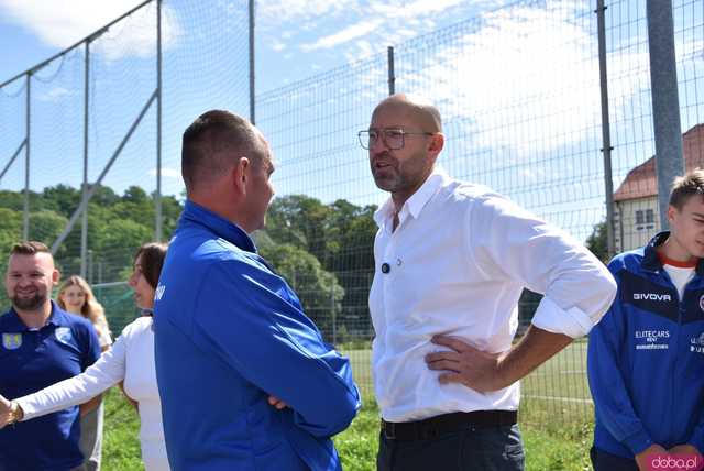 [FOTO] Nowa era sportu w Kamieńcu Ząbkowickim? Minister Sportu sprzedał burmistrzowi kilka ciekawych pomysłów 