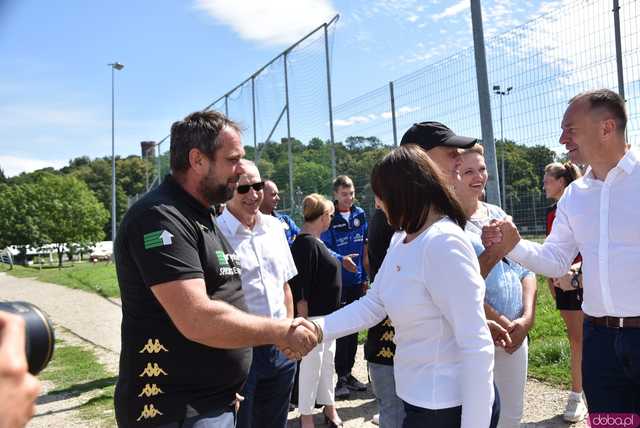 [FOTO] Nowa era sportu w Kamieńcu Ząbkowickim? Minister Sportu sprzedał burmistrzowi kilka ciekawych pomysłów 