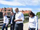[FOTO] Nowa era sportu w Kamieńcu Ząbkowickim? Minister Sportu sprzedał burmistrzowi kilka ciekawych pomysłów 