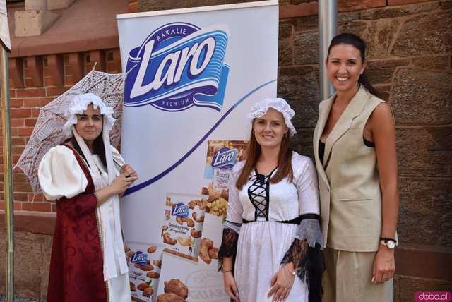 [FOTO, WIDEO] W cieniu rewolucji, w blasku elegancji. Pałac Marianny Orańskiej ożył w klimacie epoki napoleońskiej