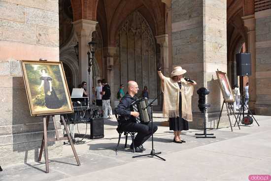 [FOTO, WIDEO] W cieniu rewolucji, w blasku elegancji. Pałac Marianny Orańskiej ożył w klimacie epoki napoleońskiej