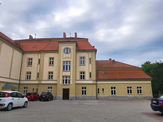 [FOTO] Zakończono remont budynku Zespołu Szkół Zawodowych w Ząbkowicach Śląskich