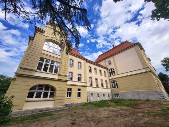 [FOTO] Zakończono remont budynku Zespołu Szkół Zawodowych w Ząbkowicach Śląskich