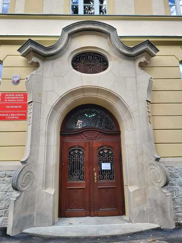 [FOTO] Zakończono remont budynku Zespołu Szkół Zawodowych w Ząbkowicach Śląskich